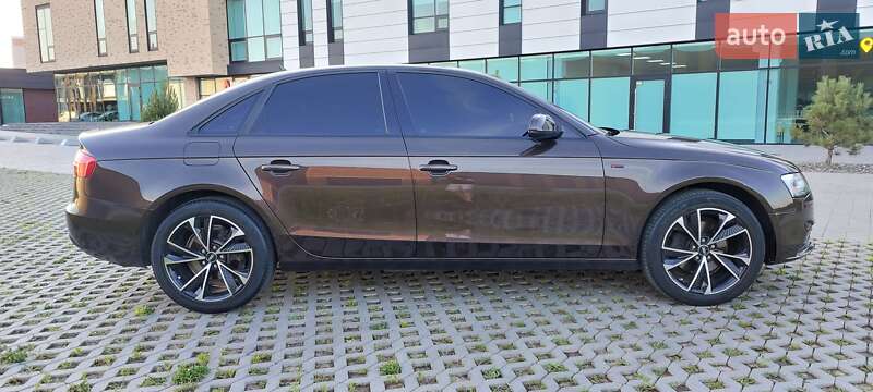 Седан Audi A4 2013 в Хмельницком