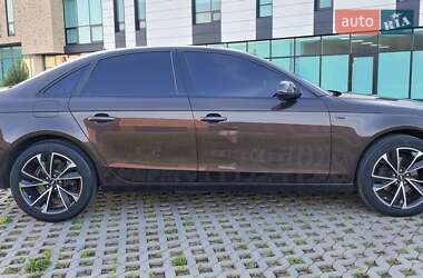 Седан Audi A4 2013 в 