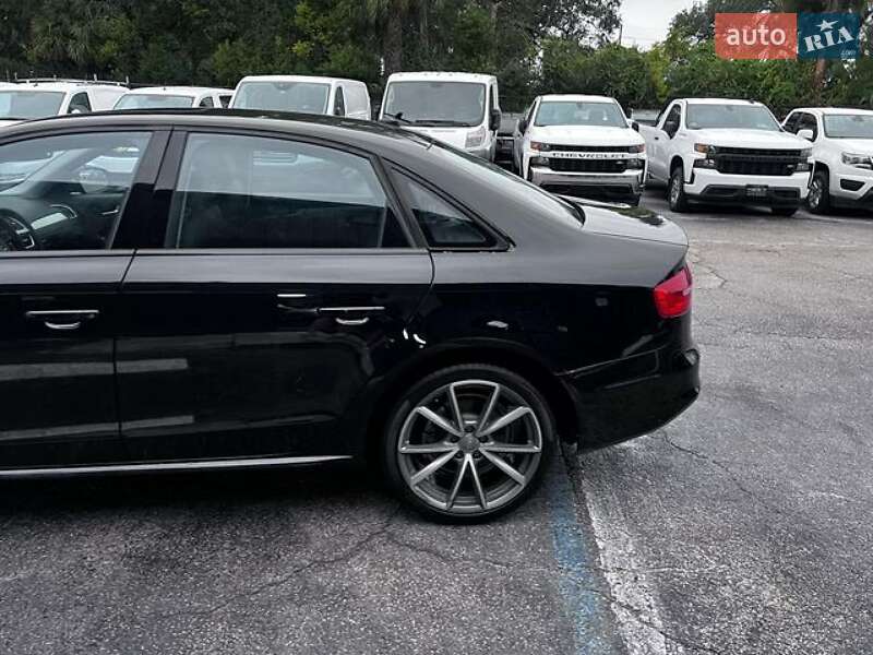 Седан Audi A4 2015 в Львове