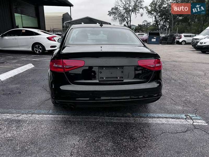 Седан Audi A4 2015 в Львове