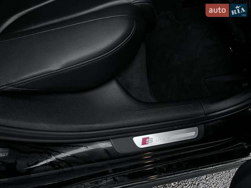 Седан Audi A4 2015 в Львове