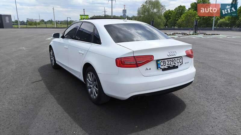 Седан Audi A4 2012 в Чернигове