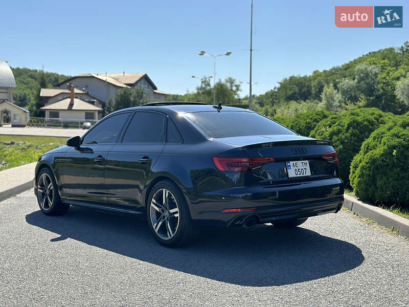 Седан Audi A4 2016 в Днепре