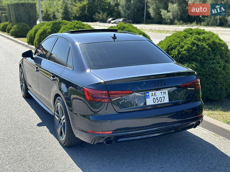 Седан Audi A4 2016 в Днепре