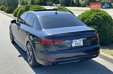 Седан Audi A4 2016 в 