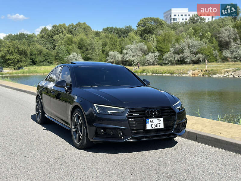Седан Audi A4 2016 в Днепре