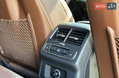 Седан Audi A4 2016 в 