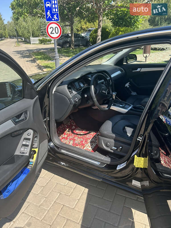 Седан Audi A4 2013 в Одессе
