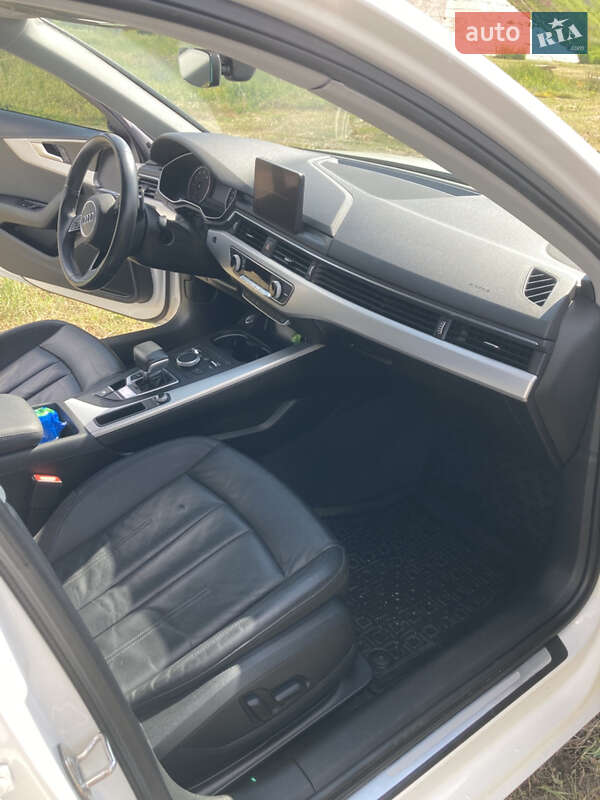 Седан Audi A4 2017 в Харькове