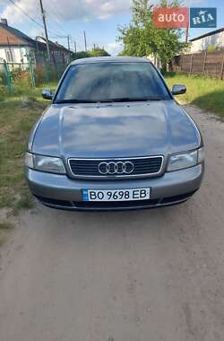 Седан Audi A4 1995 в Острозі