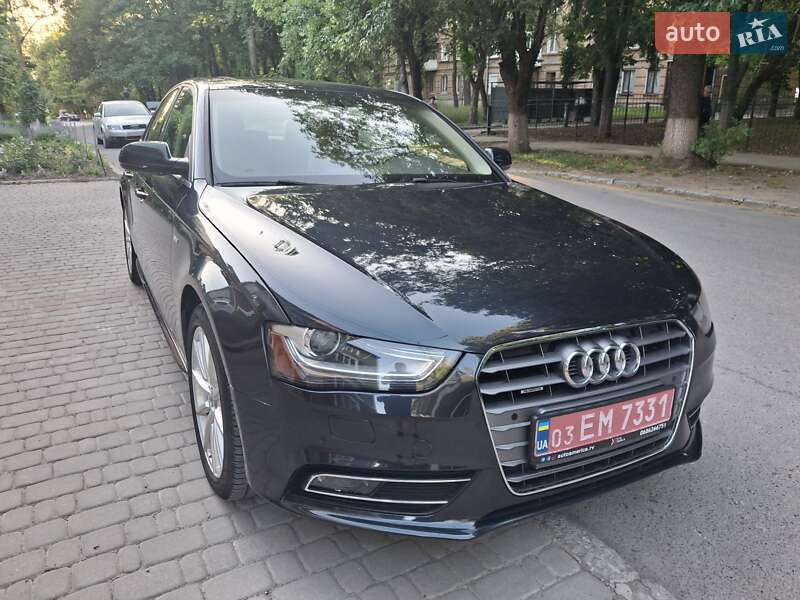 Седан Audi A4 2015 в Каменец-Подольском