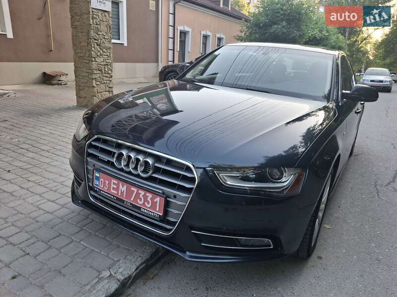 Седан Audi A4 2015 в Каменец-Подольском