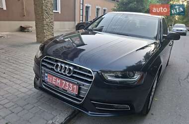 Седан Audi A4 2015 в 