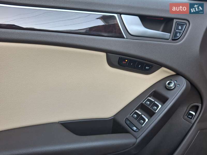 Седан Audi A4 2015 в Каменец-Подольском