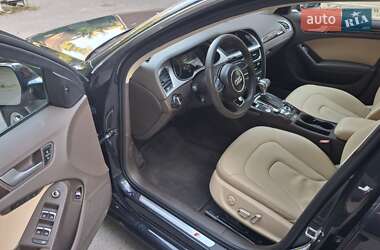 Седан Audi A4 2015 в 
