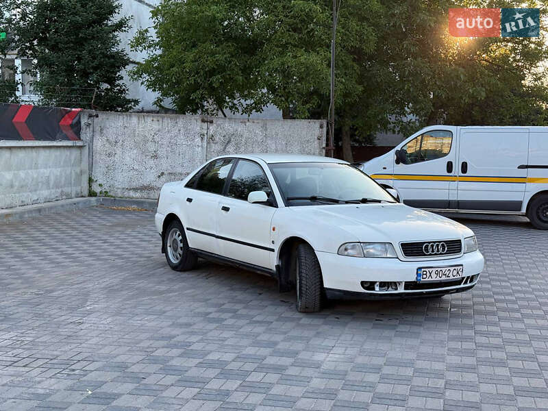 Седан Audi A4 1996 в Хмельницком