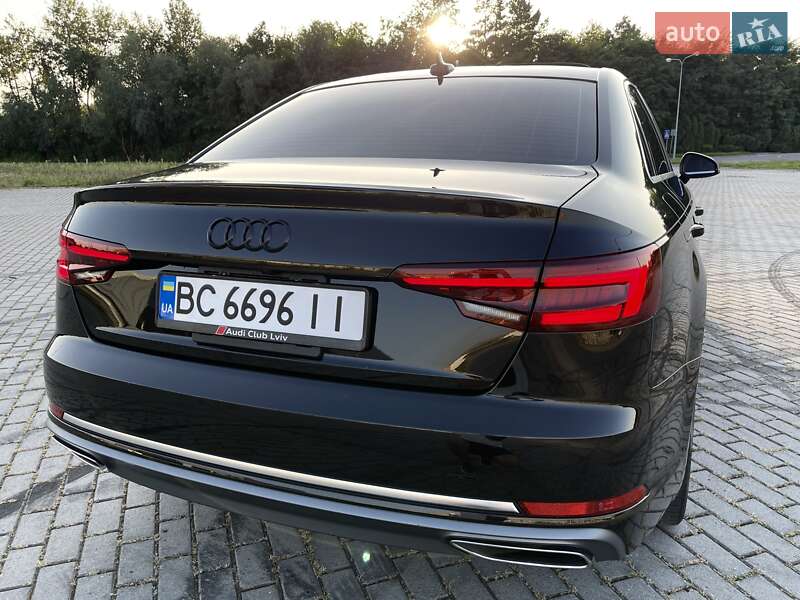 Седан Audi A4 2019 в Львове