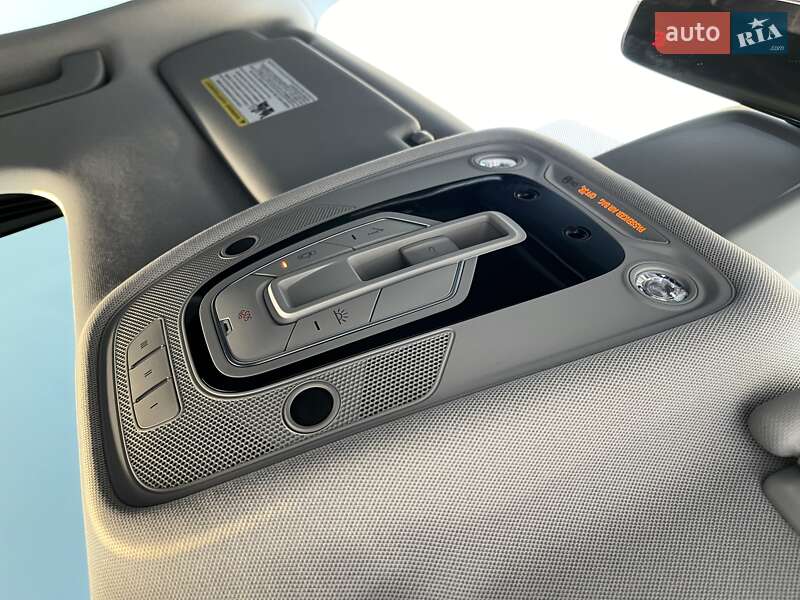 Седан Audi A4 2019 в Львове