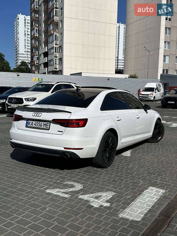 Седан Audi A4 2016 в Одессе