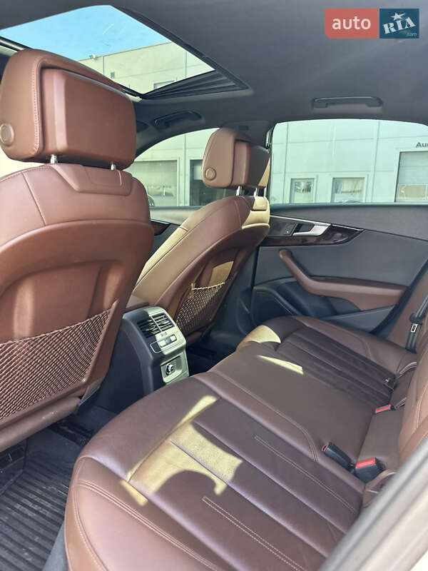 Седан Audi A4 2016 в Одессе