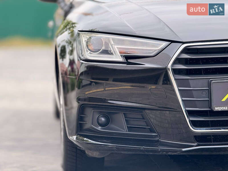 Универсал Audi A4 2017 в Киеве