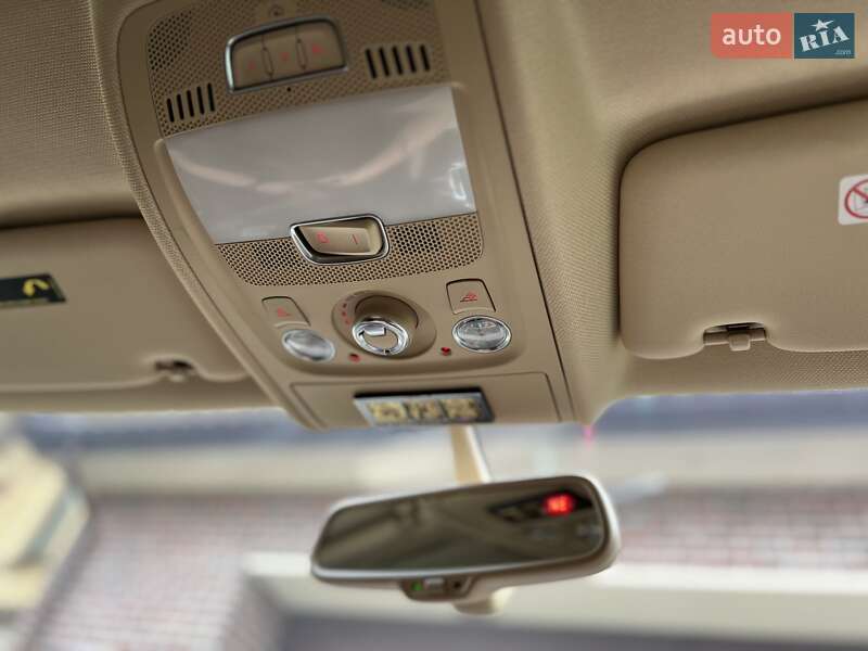 Седан Audi A4 2014 в Днепре