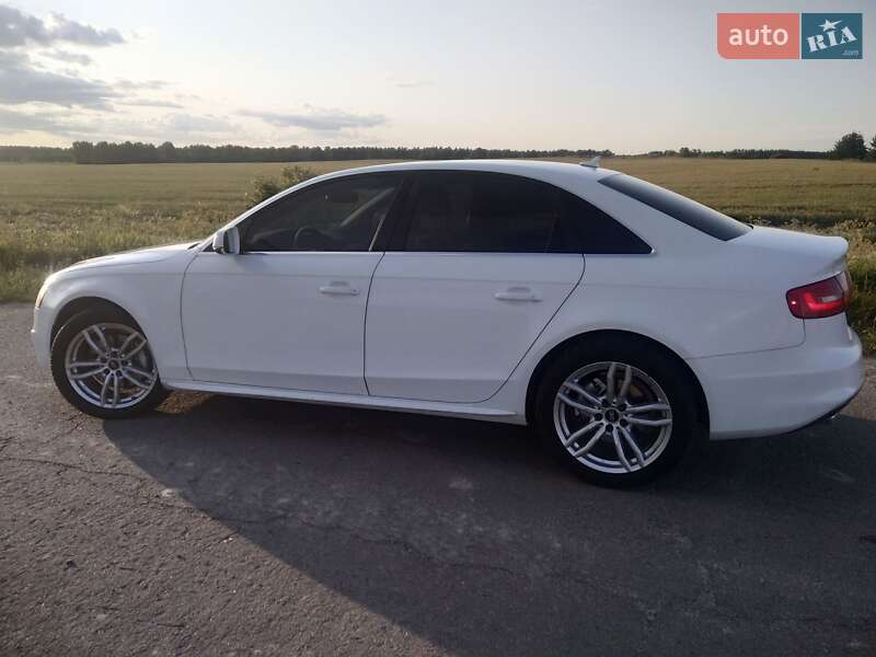 Седан Audi A4 2014 в Чернигове