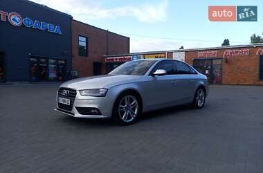 Седан Audi A4 2013 в 