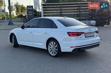 Седан Audi A4 2018 в 