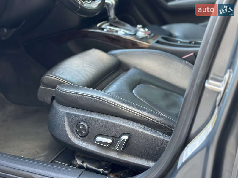 Седан Audi A4 2013 в Ивано-Франковске