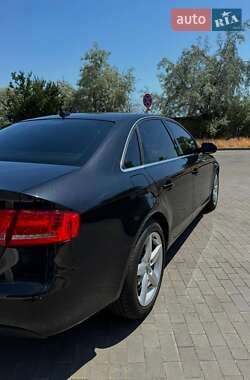 Седан Audi A4 2011 в 
