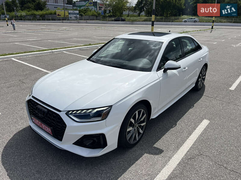 Седан Audi A4 2023 в Киеве