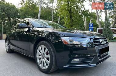 Седан Audi A4 2015 в 