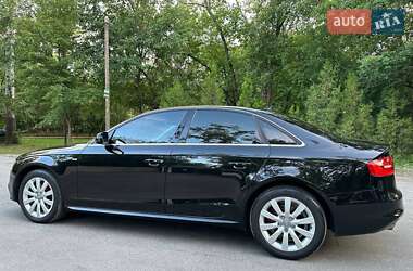 Седан Audi A4 2015 в 