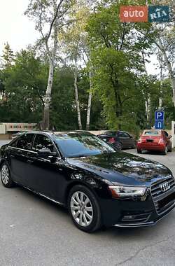 Седан Audi A4 2015 в 