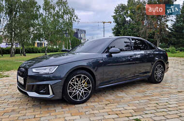 Седан Audi A4 2016 в 
