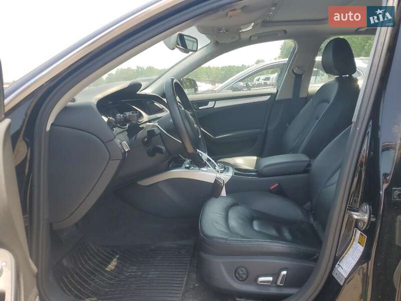 Седан Audi A4 2015 в Львове