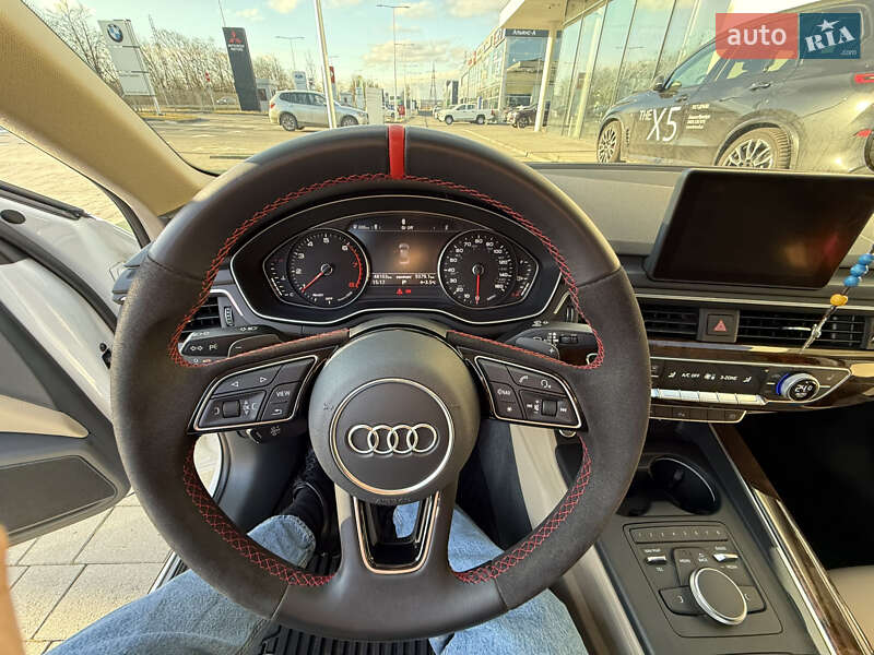 Седан Audi A4 2019 в Ивано-Франковске