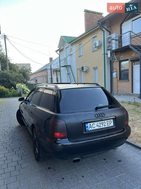 Универсал Audi A4 1997 в Ратным