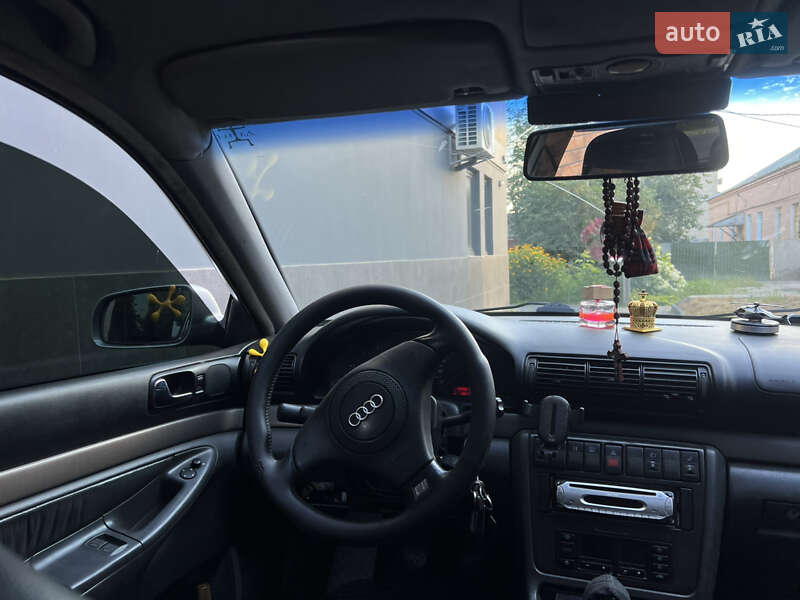 Универсал Audi A4 1997 в Ратным