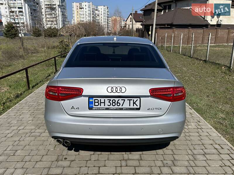 Седан Audi A4 2014 в Черноморске