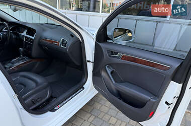 Седан Audi A4 2012 в 