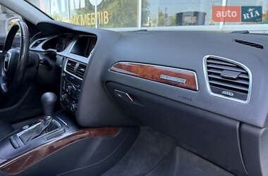 Седан Audi A4 2012 в 