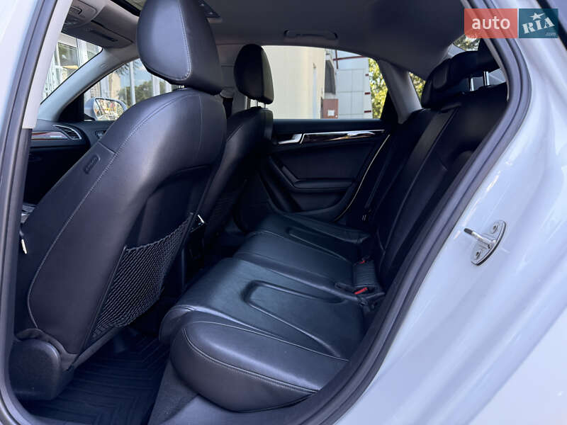 Седан Audi A4 2012 в Одессе