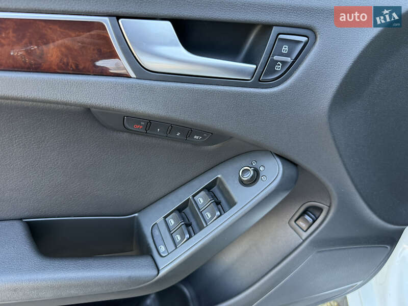 Седан Audi A4 2012 в Одессе