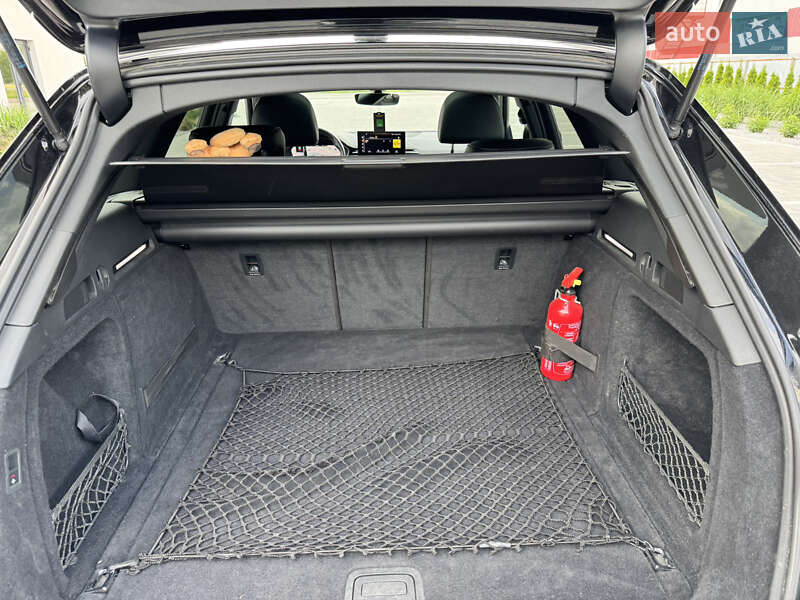 Универсал Audi A4 2019 в Луцке