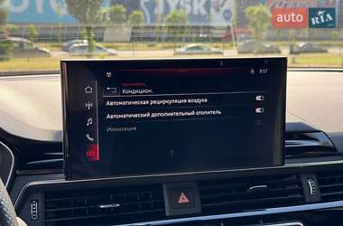 Седан Audi A4 2021 в 