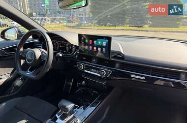 Седан Audi A4 2021 в 