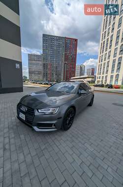 Седан Audi A4 2018 в Киеве