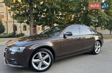 Седан Audi A4 2012 в 